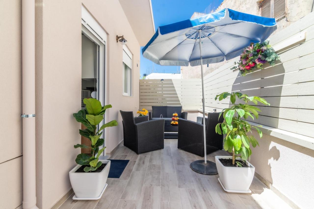 Sophia'S Comfortable Home With A Private Backyard Gazi Esterno foto